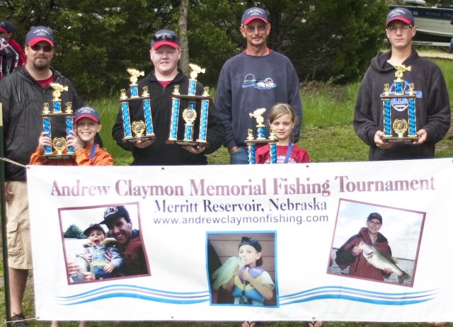Winners of heaviest fish categories.  Left to right - Dustin & Alex Bellinger, tie for smallmouth bass with Beau Edwards & Dave Henke.  Beau and Dave also won heaviest northern pike and overal heaviest fish, Nicci Drey - heaviest walleye and Grant Pavelka